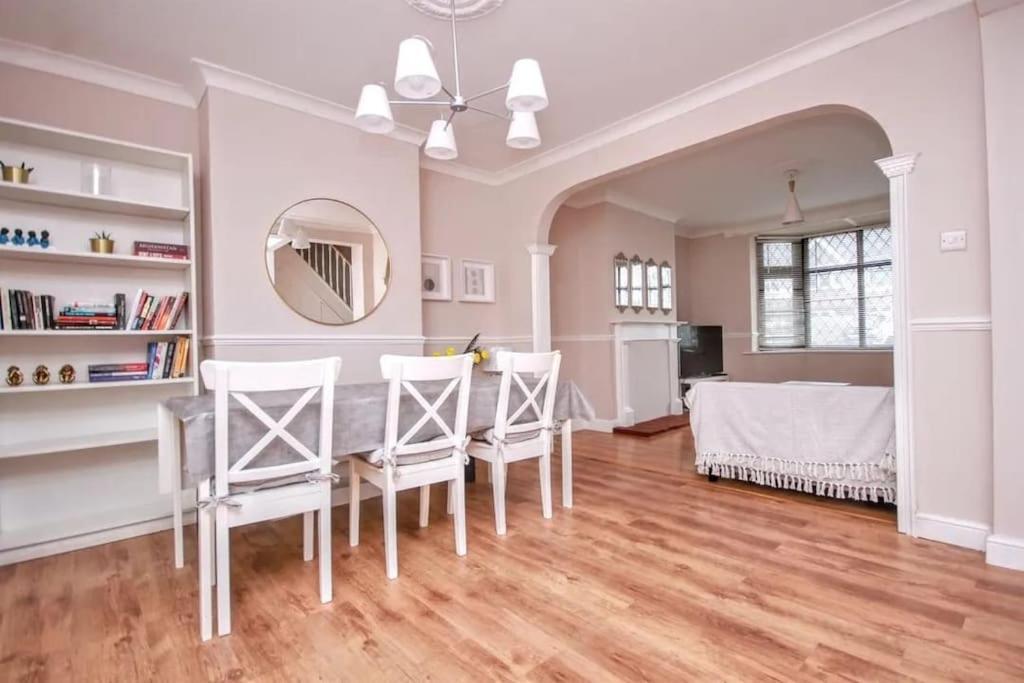 Beautiful Bright Three Bedroom House In Brighton And Hove With Free Parking Kültér fotó